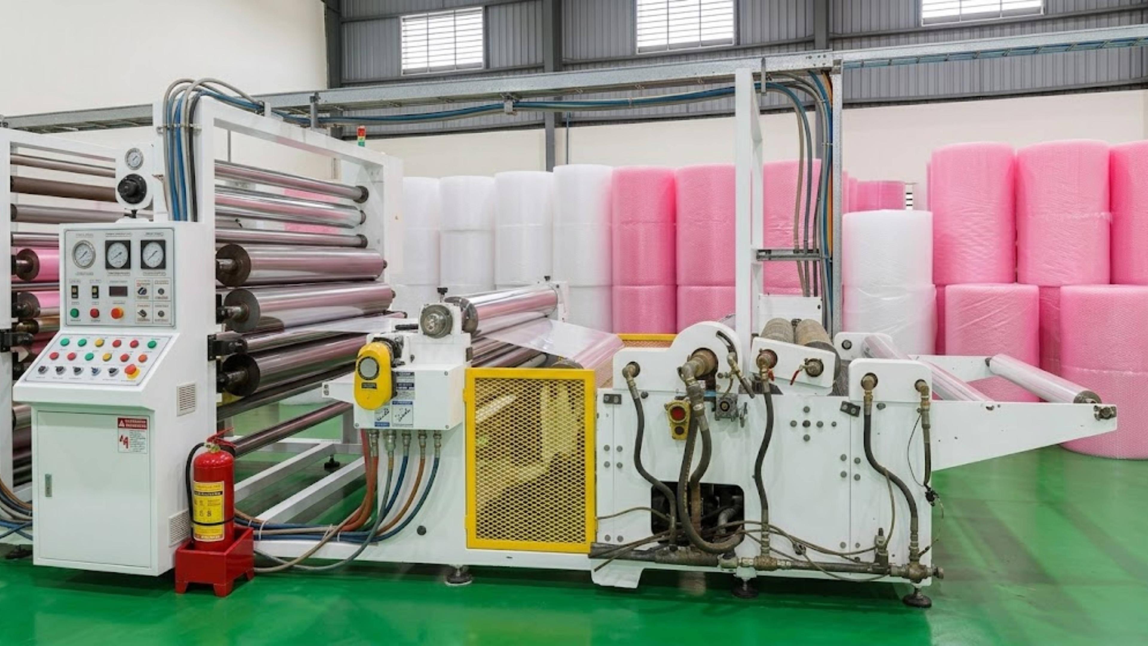 Thiết bị Máy cắt tấm xốp khí nhiều lớp 1500 tại nhà máy Việt Long
